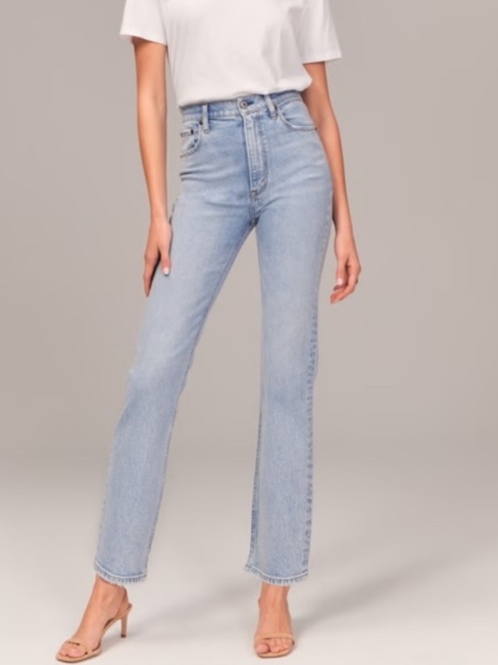 Abercrombie & Fitch Women's Ultra High Rise Ankle Straight Jeans - Size 000